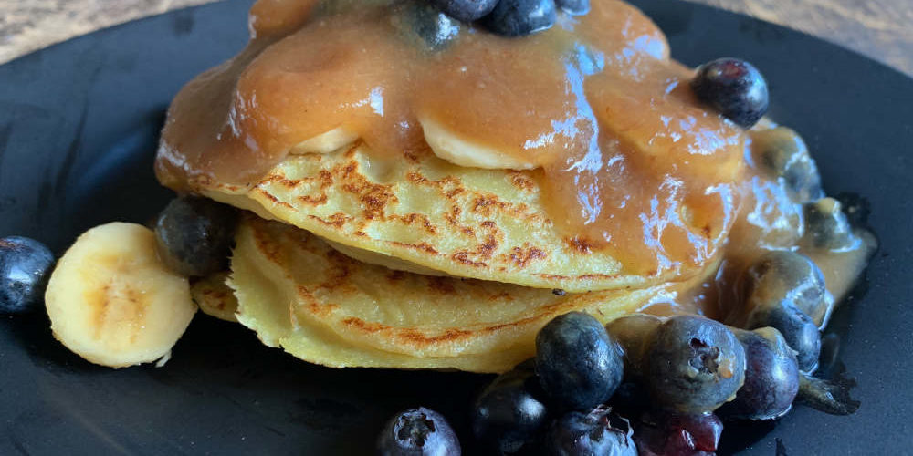 CREPE VEGANA PANCAKES CON SALSA DATILES FOTO H6 CREPE VEGANA PANCAKES CON SALSA DATILES FOTO H6